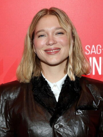 Lea Seydoux nude photo 15