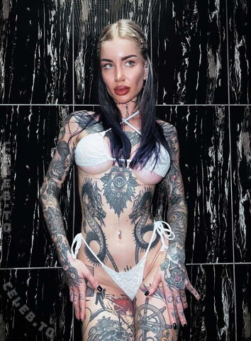 Lea Sky / cyberbarbie2077 nude photo 3