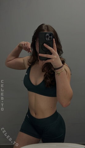 Lea Viktoria nude photo 12
