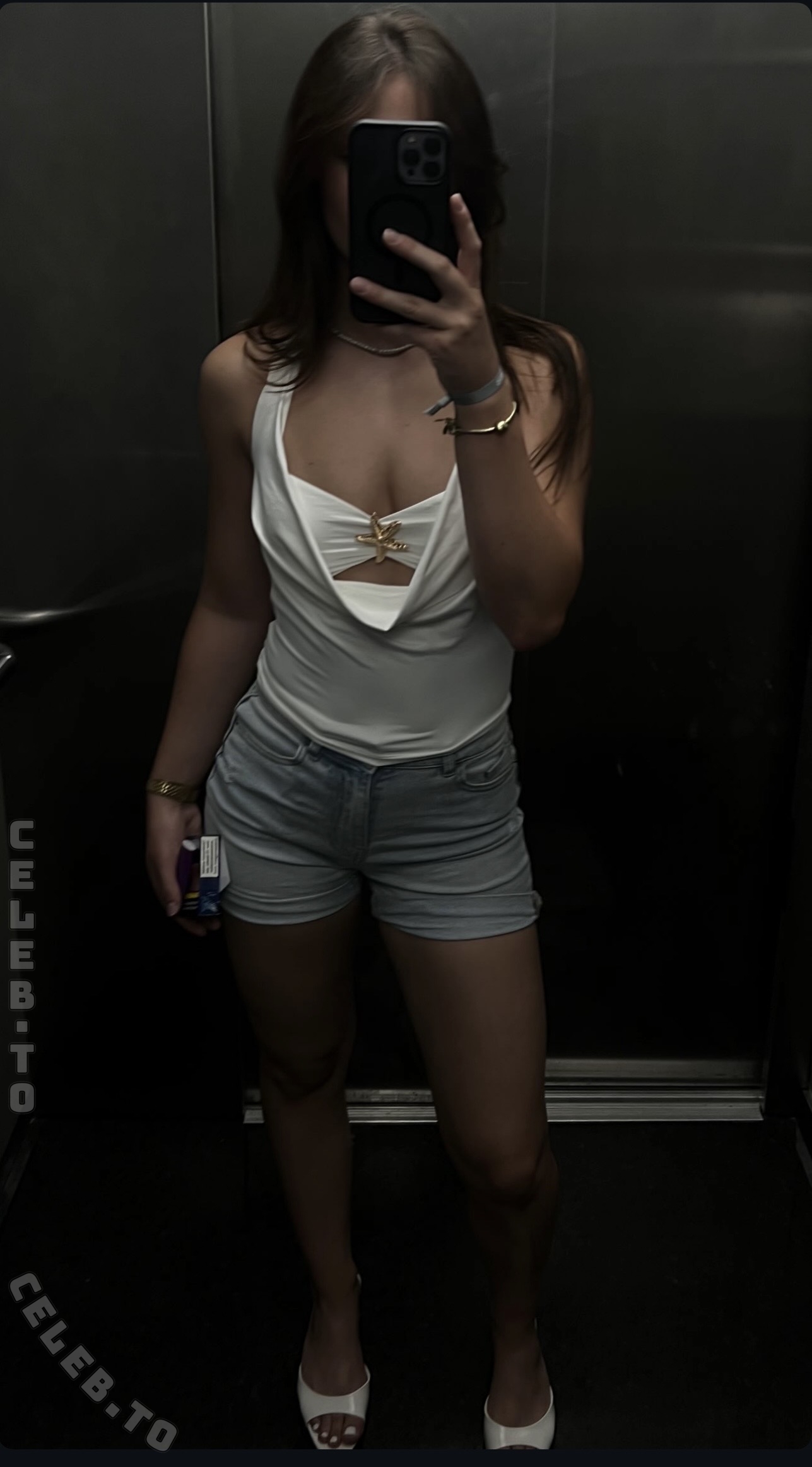 Lea Viktoria nude photo 2
