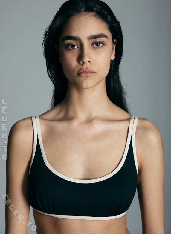 Lea Yami Magadi nude photo 1