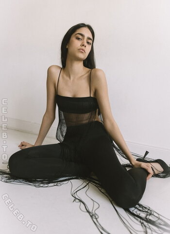 Lea Yami Magadi nude photo 20