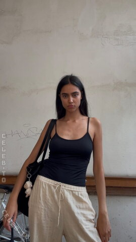 Lea Yami Magadi nude photo 12