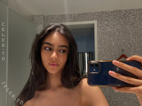 Lea Yami Magadi nude photo 7