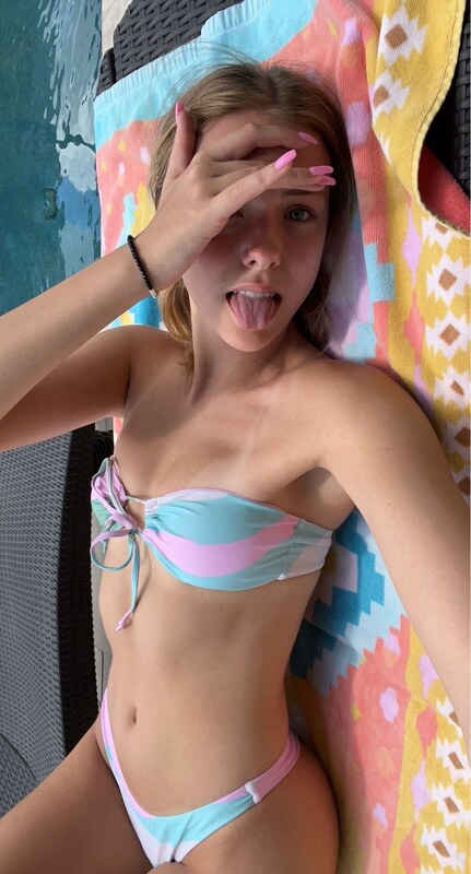 Leahana Steinel nude photo 11