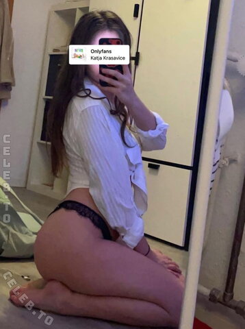 leahbunnyy nude photo 10