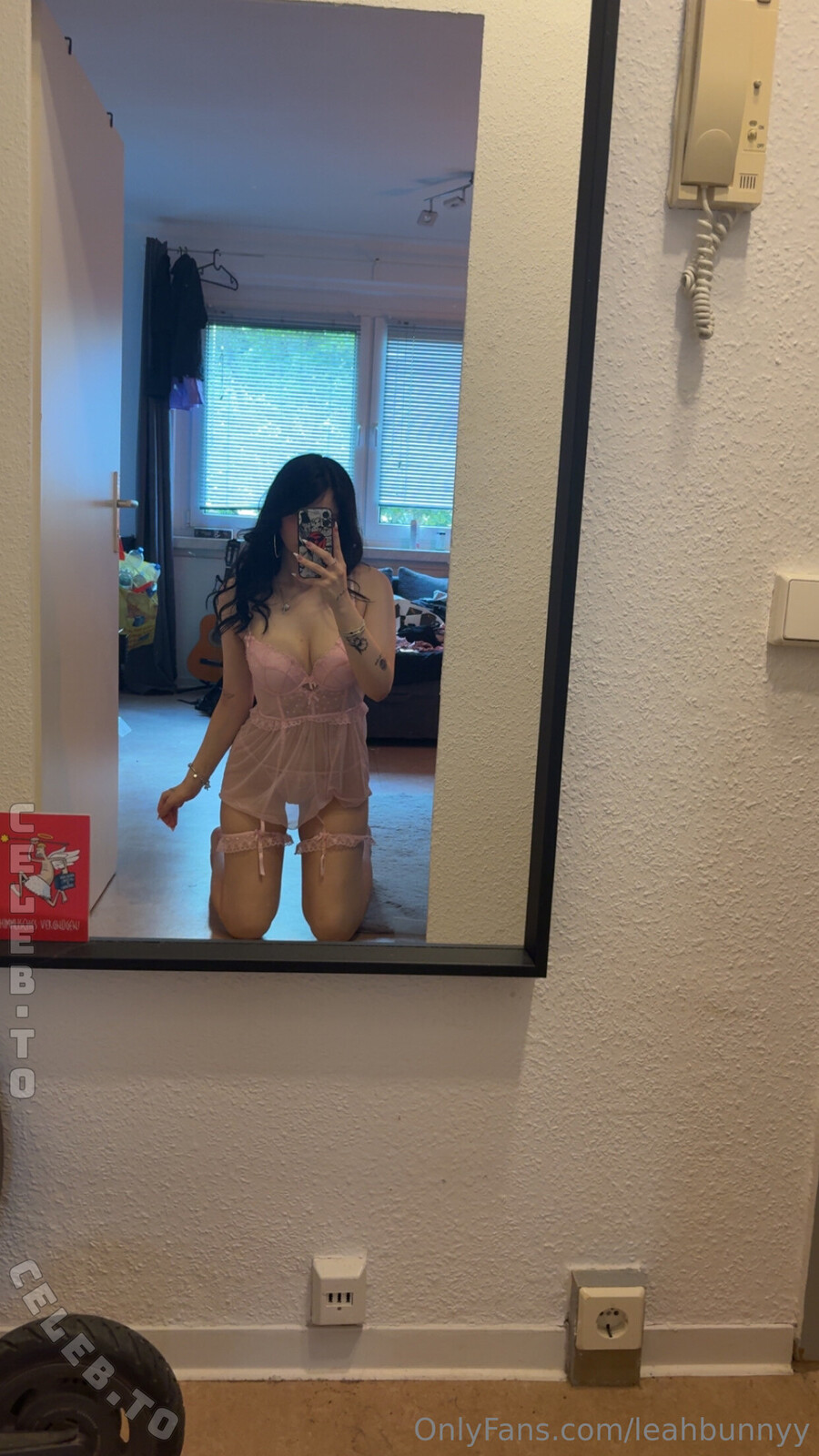 leahbunnyy nude photo 5