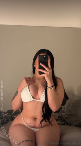 leaselina nude photo 5