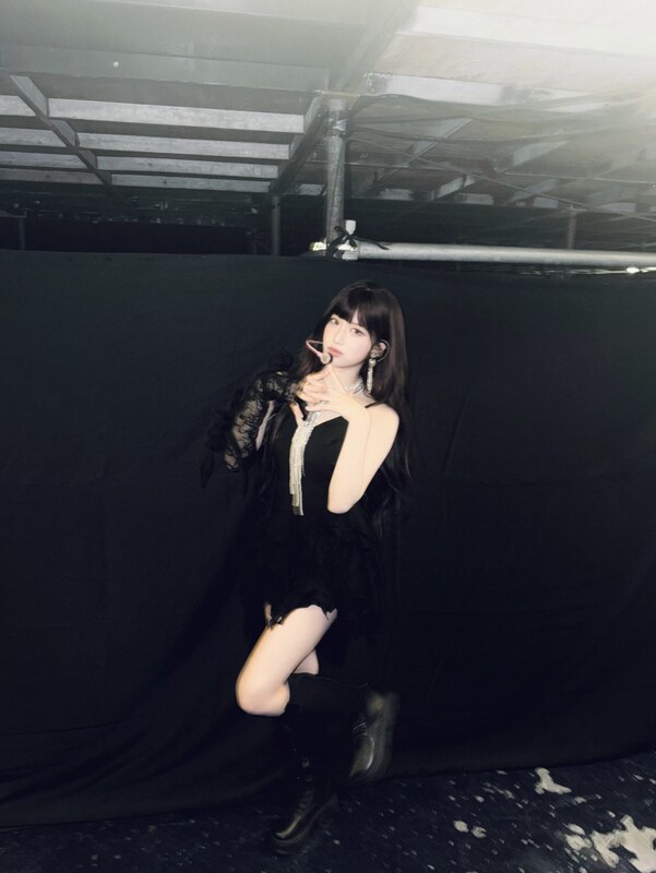 Lee Hyun-seo nude photo 3