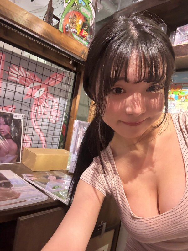 Lee Yeon-woo nude photo 14