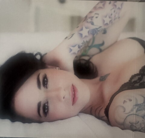 Leigh wolfe nude photo 9
