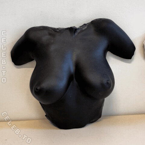 Leila Lowfire photo 3