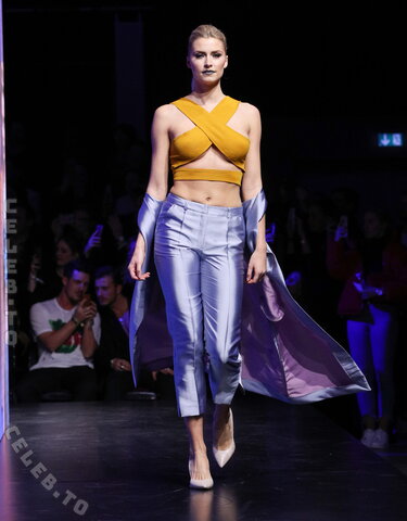 Lena Gercke nude photo 15