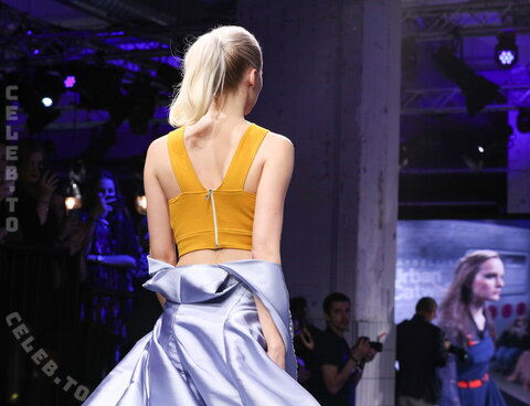 Lena Gercke nude photo 13