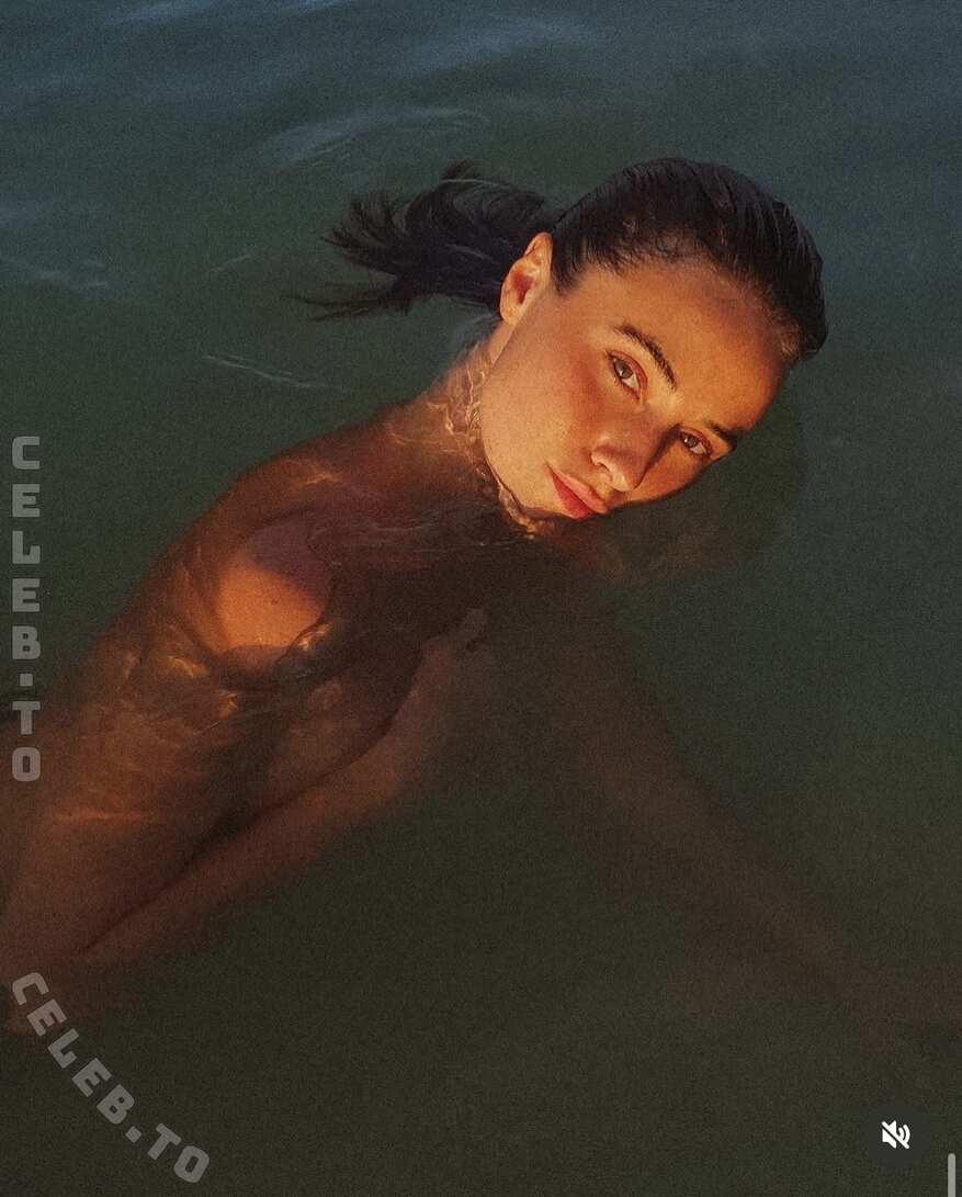 Lena Lademann nude photo 9