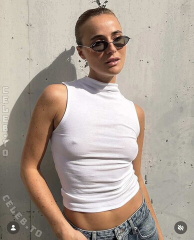 Lena Lademann nude photo 1
