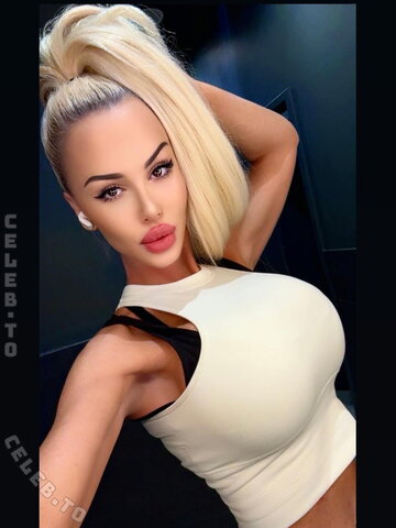 Lena R nude photo 20