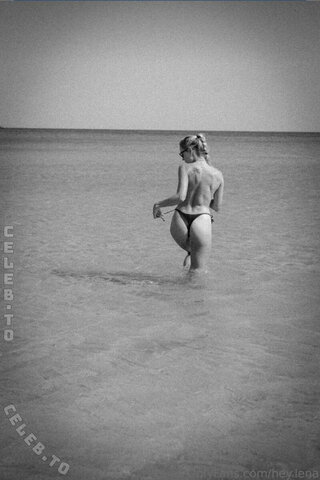Lena Schwender nude photo 62
