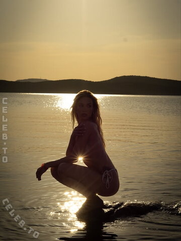 Lena Schwender photo 3