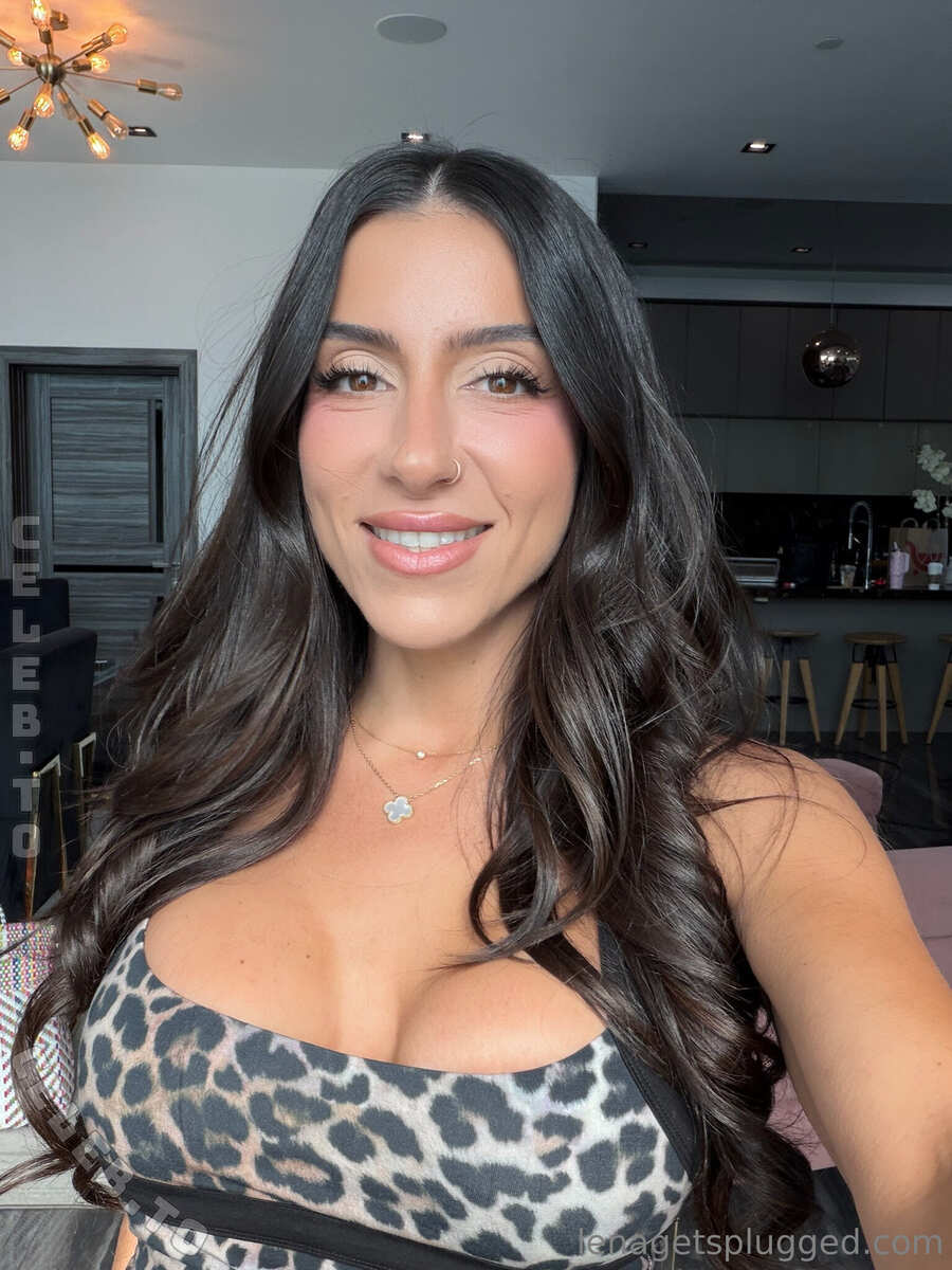 Lena The Plug nude photo 2