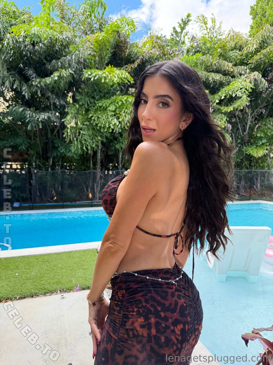 Lena The Plug nude photo 5