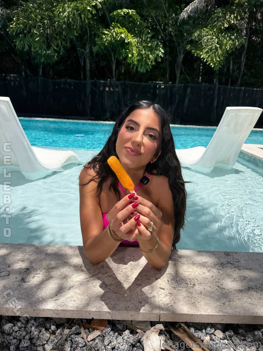 Lena The Plug nude photo 7