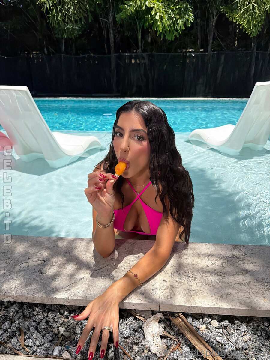 Lena The Plug nude photo 8