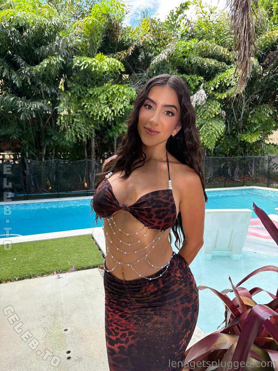 Lena The Plug nude photo 8