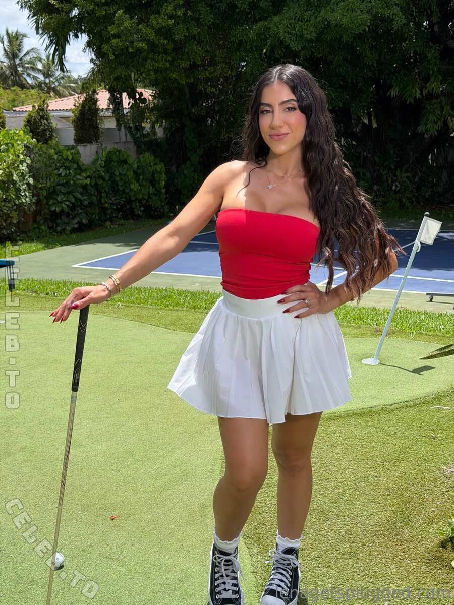 Lena The Plug nude photo 5