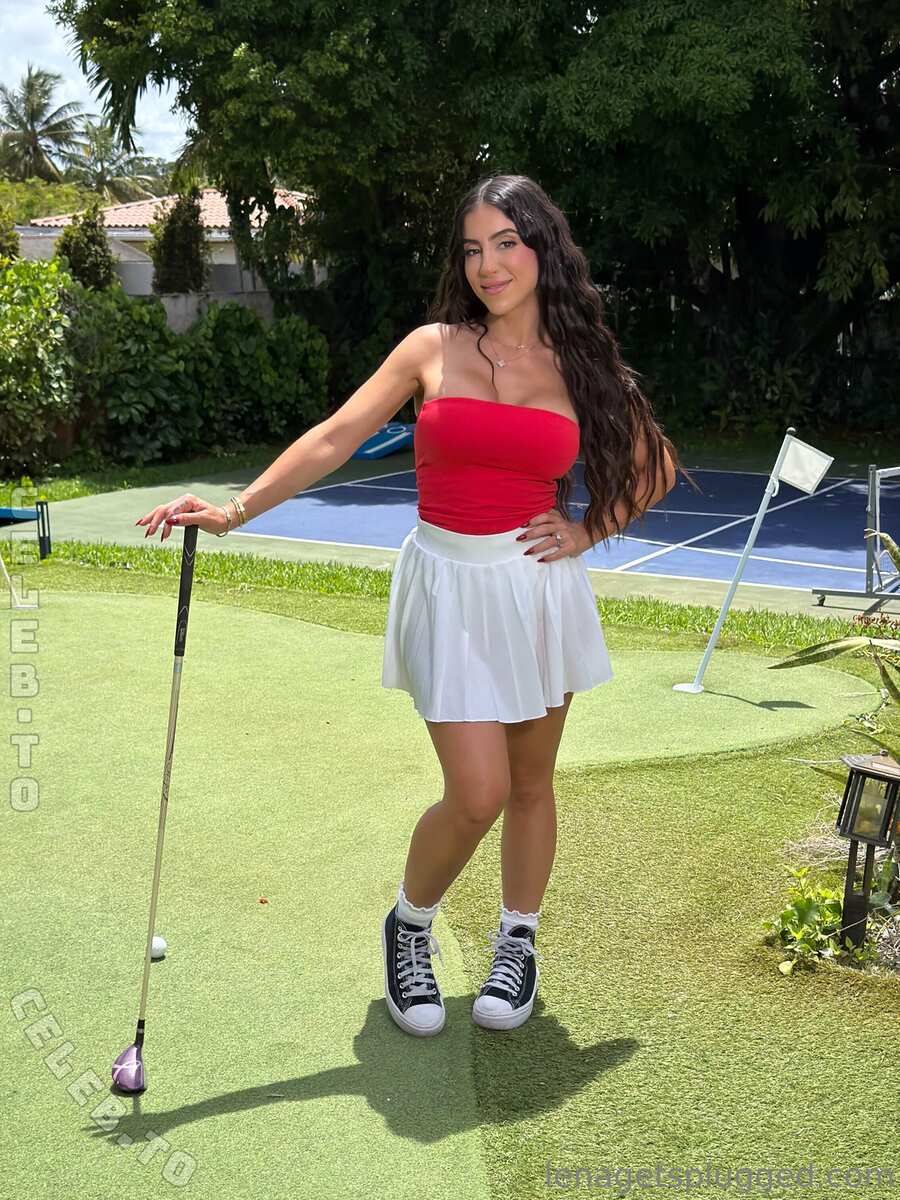 Lena The Plug nude photo 6