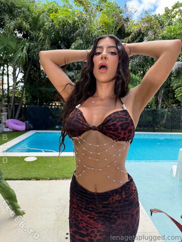 Lena The Plug photo 4