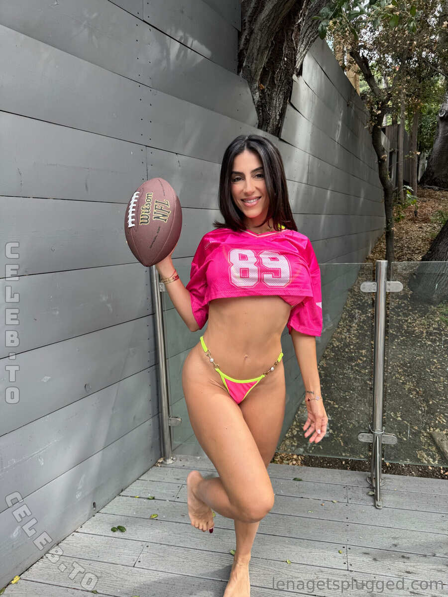 Lena The Plug nude photo 11