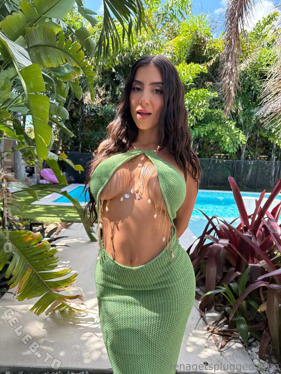 Lena The Plug nude photo 9
