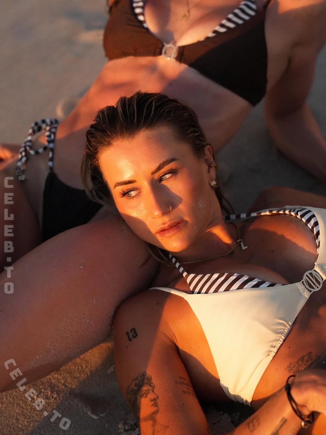 Lenaajoy nude photo 8
