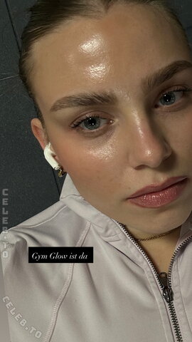 lenadenisee nude photo 8
