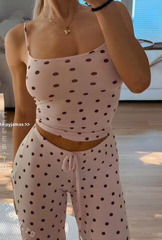 Lenaknk nude photo 9