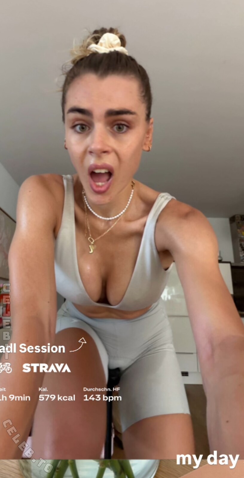 Lenaknk nude photo 1