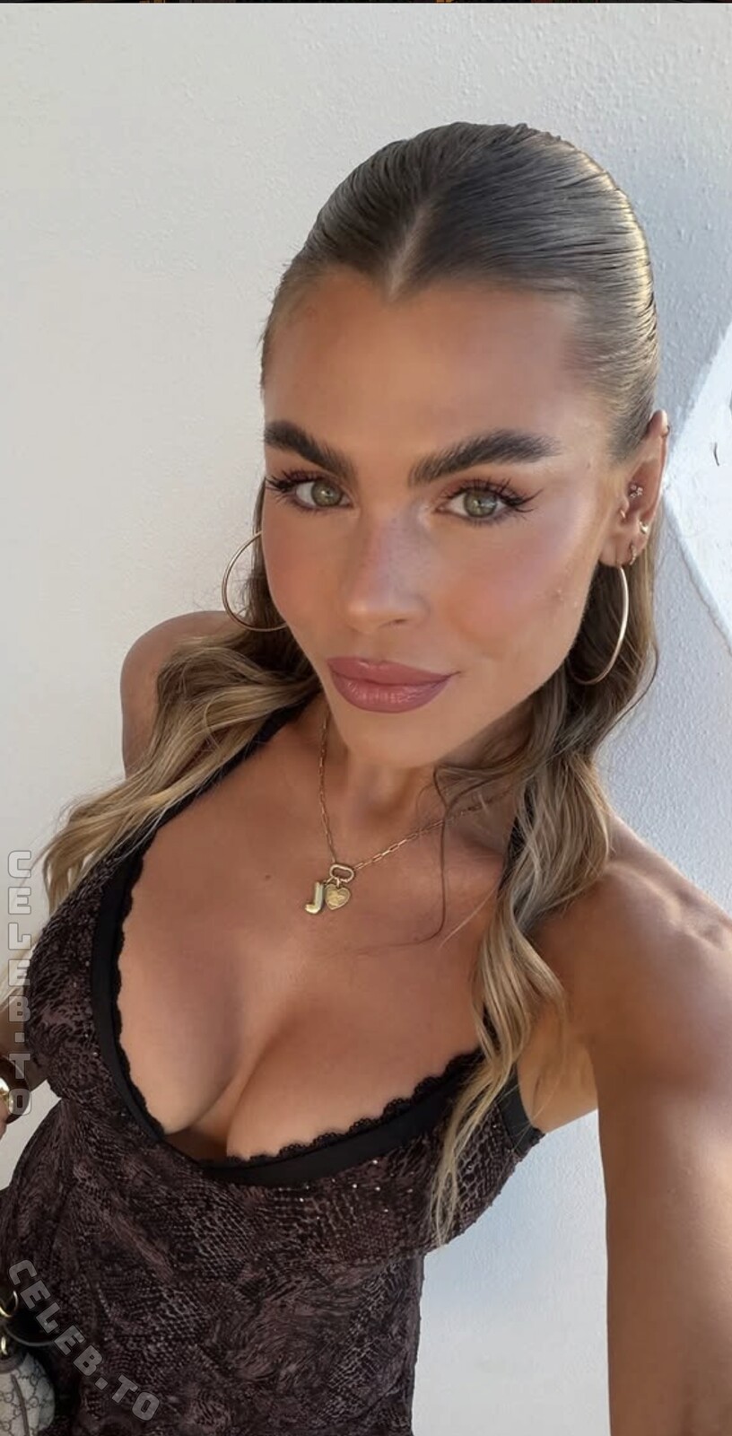 Lenaknk nude photo 1