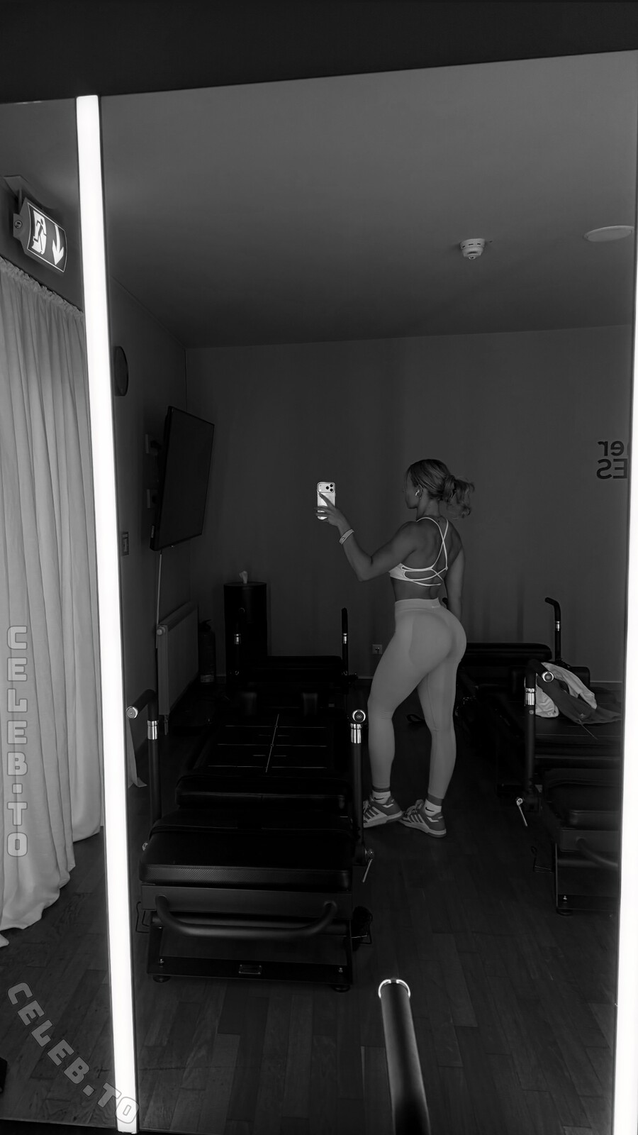 Lenamxnk nude photo 1