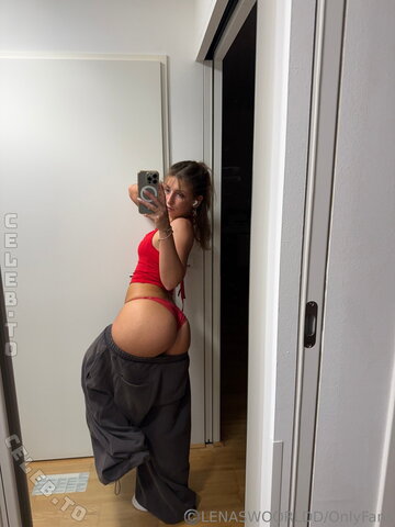 lenaswoorldd – Looking for someone who slaps my butt every time he walks past me 🫣