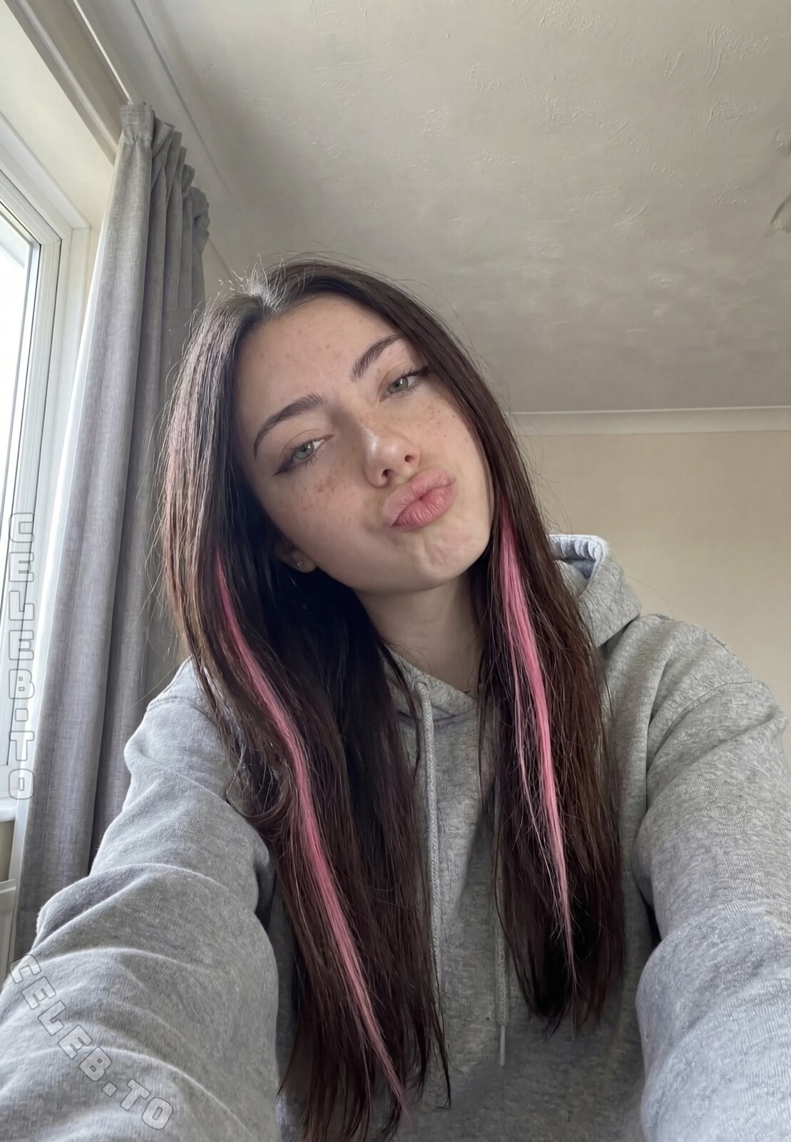 lena.xo nude photo 3