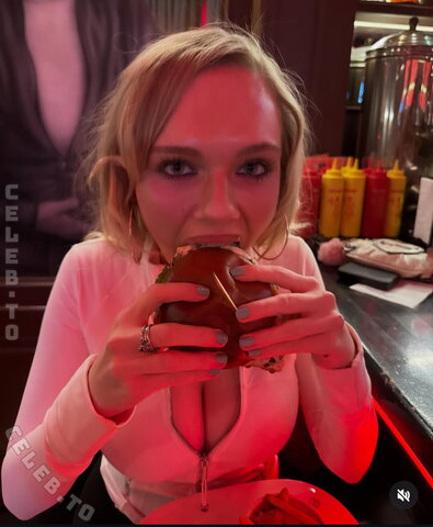 Leni Bahr nude photo 23