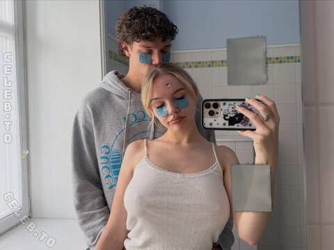 Leni Bahr nude photo 1