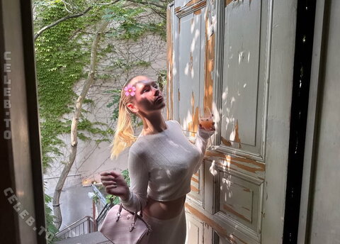 Leni Bahr New (5 photos)