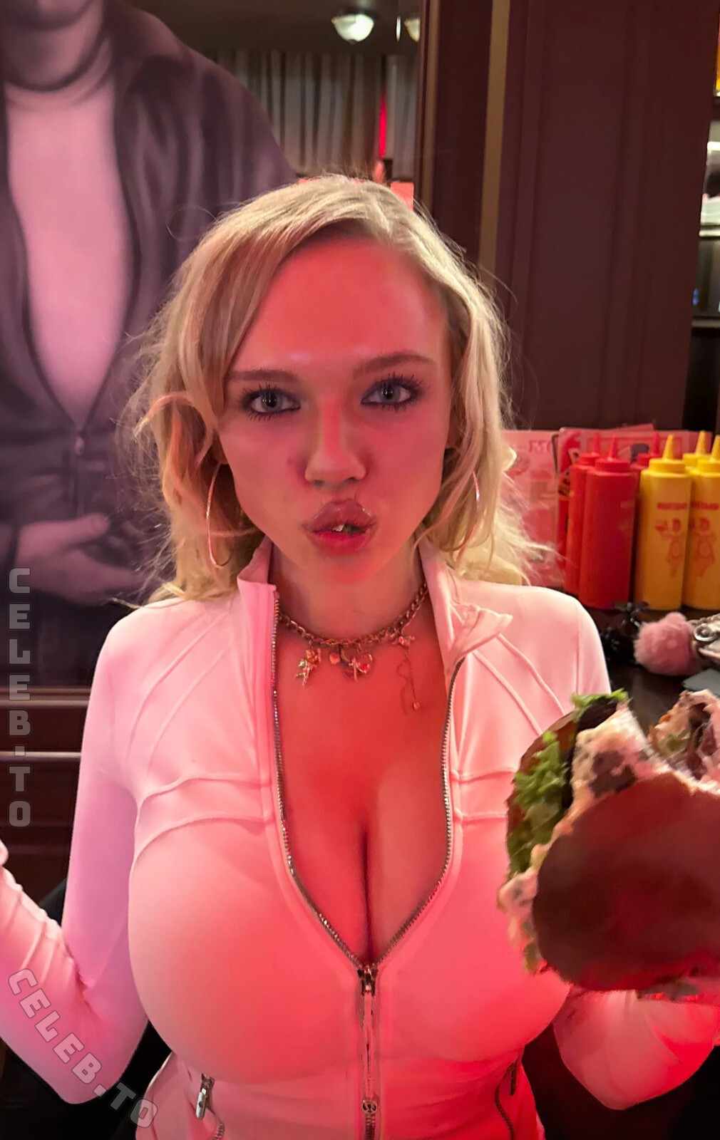 Leni Bahr nude photo 10