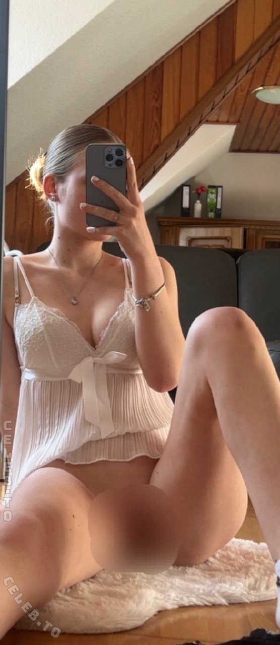 Leni Blum07 nude photo 1