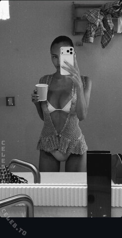 Leni Klum – Clearly visible here the "reduction," in my opinion