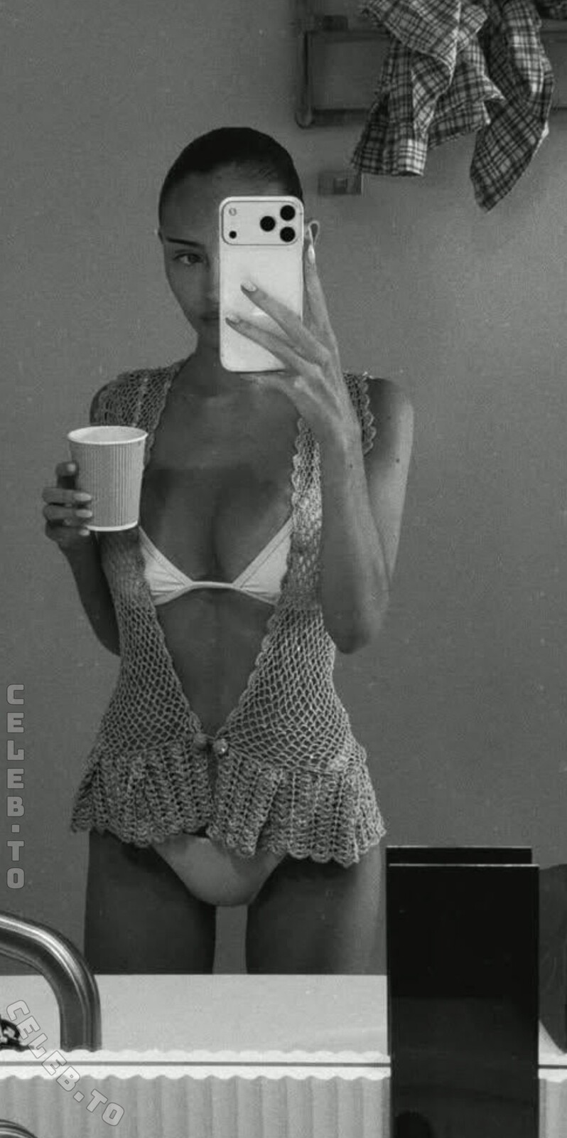 Leni Klum nude photo 1