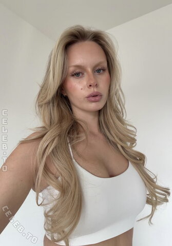 Leni Marie Fresh (2 photos)