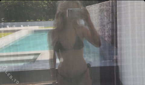 Leni Marie nude photo 2